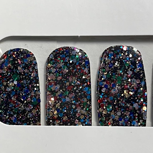 Color Street Broadway Glimmer Nail Strips NWT - Picture 2 of 4